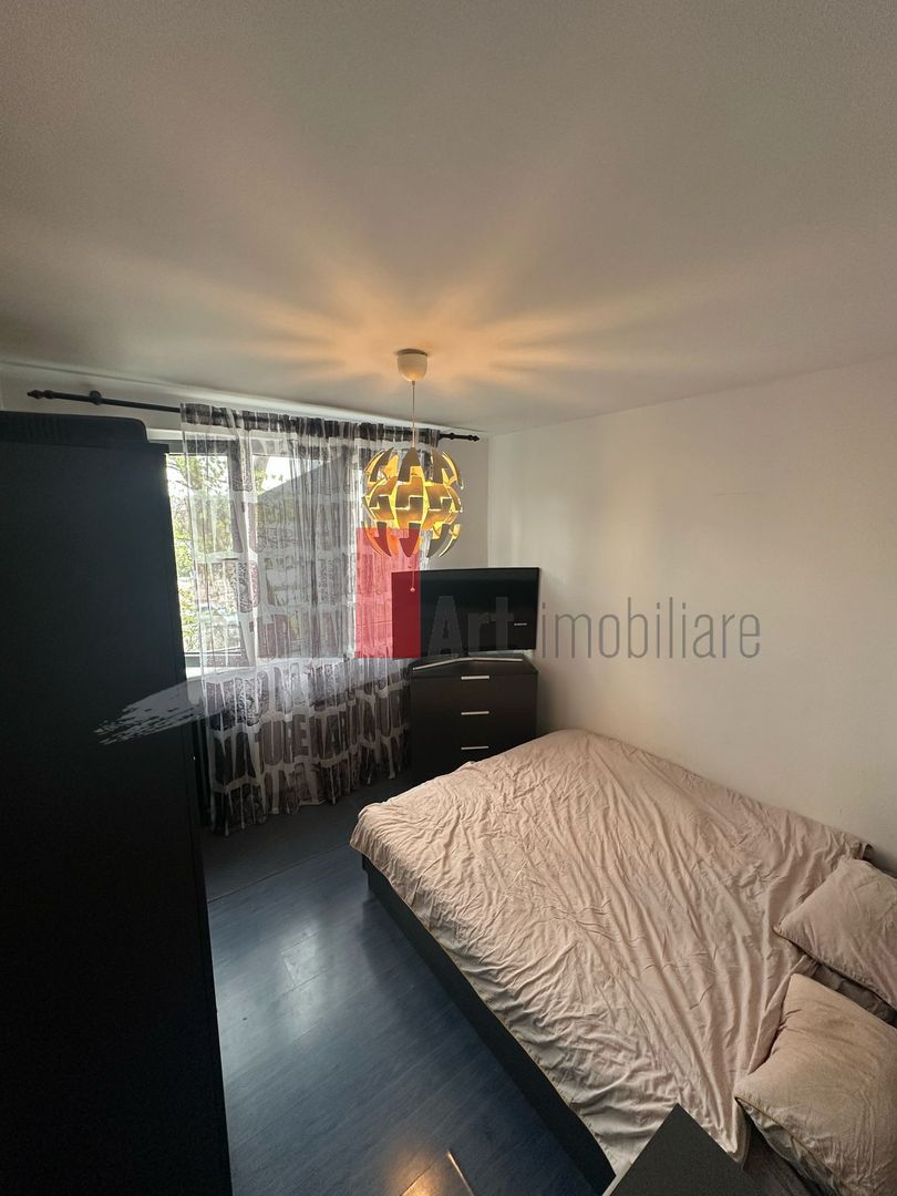 Apartament cu 3 camere în Zona 1Decembrie - Poză 10