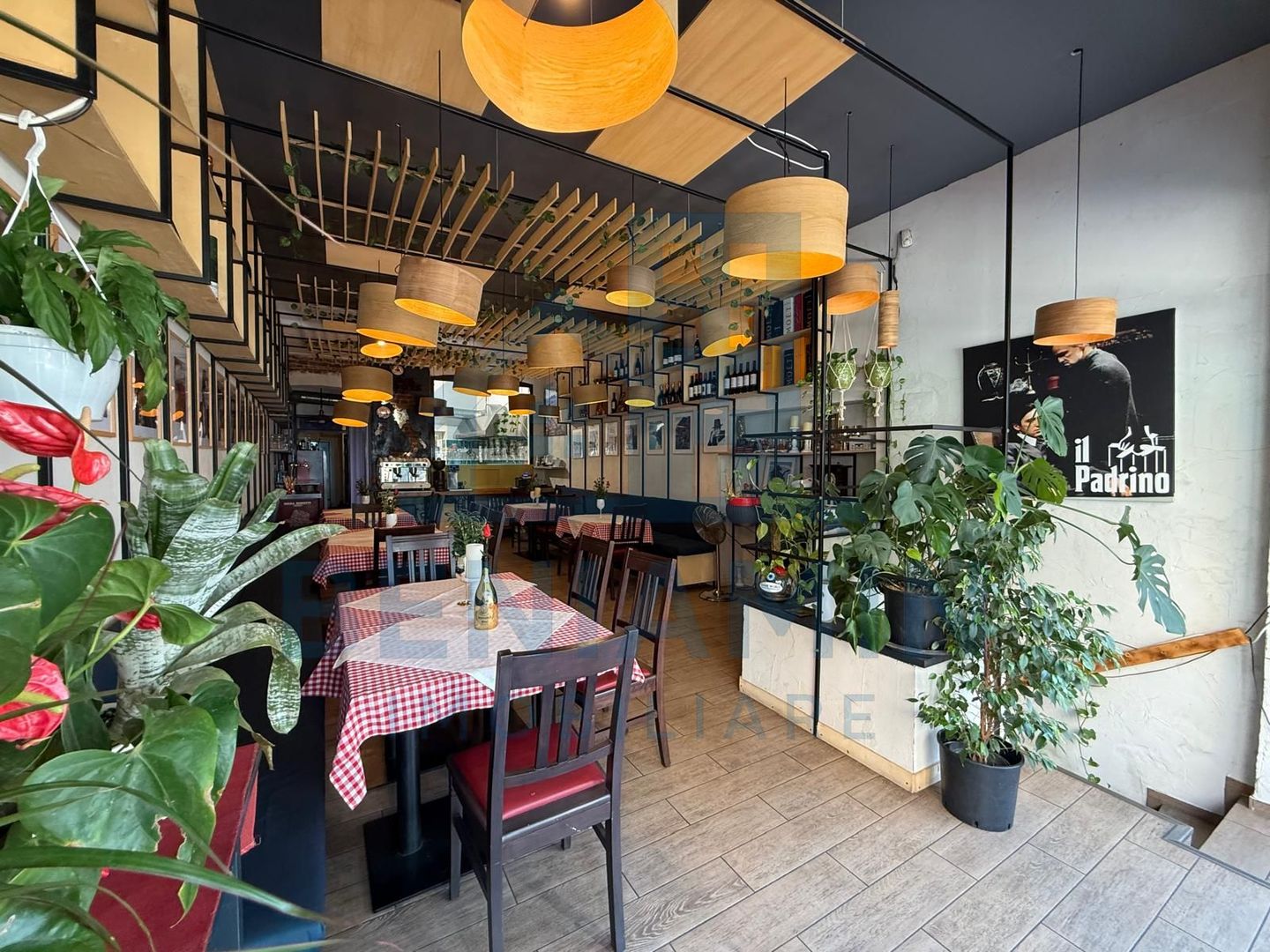 Afacere la cheie-Spatiu-Centrul Vechi-Locatie foarte buna-180mp - Poză 4