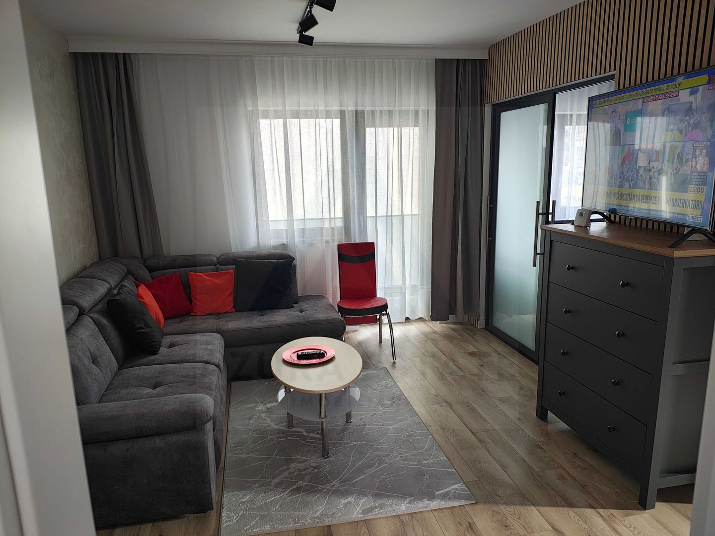Apartament la vila 3 camere cu balcon incalzire in pardoseala Selimbar - Poză 1