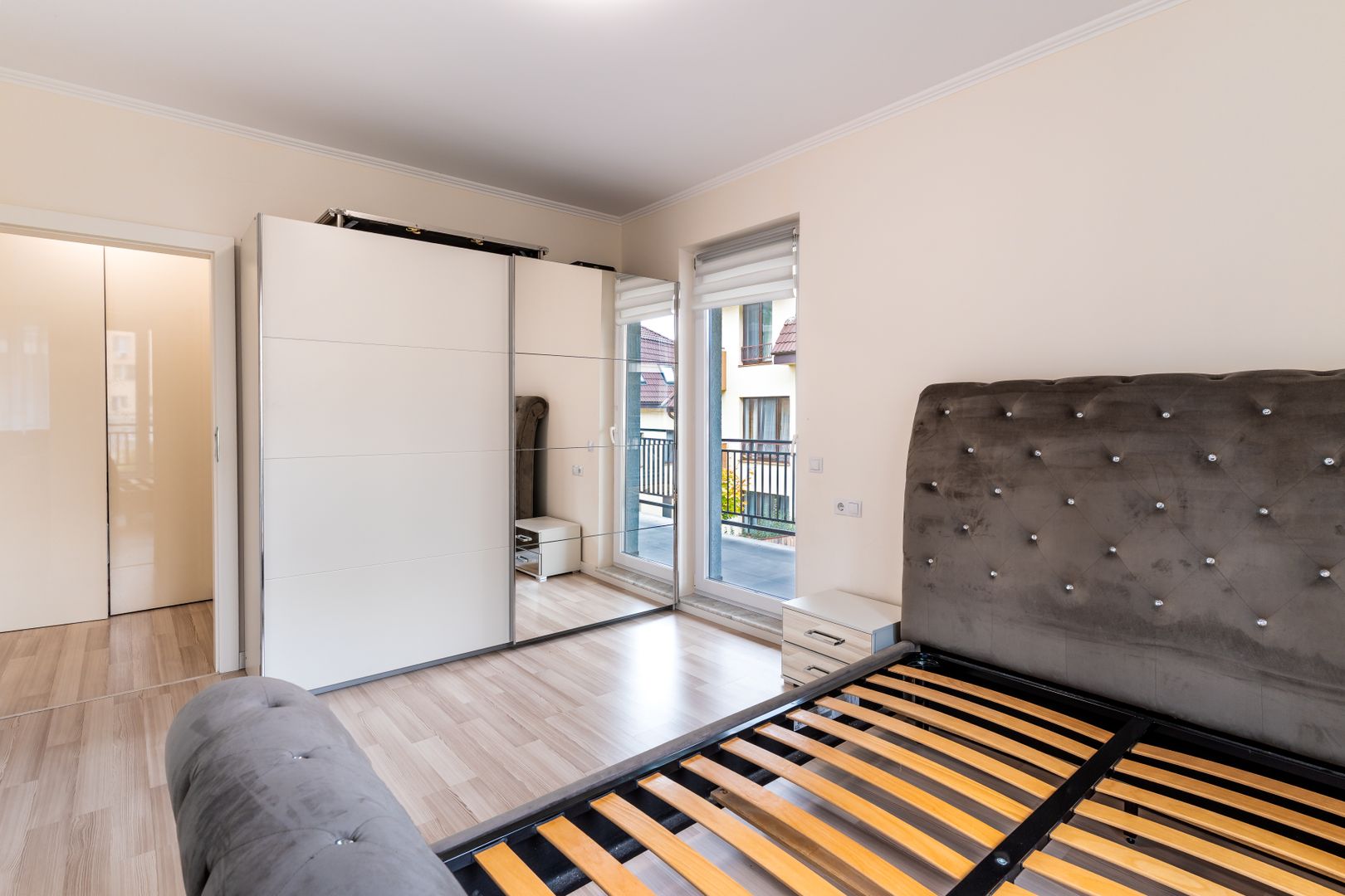 Apartament 2 camere, 55 mp + 2 balcoane, parcare, Aurel Gurghianu - Poză 8