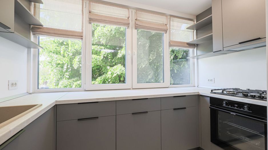 Locuință renovată cu bun gust, 2 dormitoare, etajul 1. Aurel Vlaicu - Poză 4