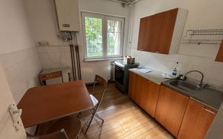 Apartament cu 3 camere (Cornisa) - Poză 2