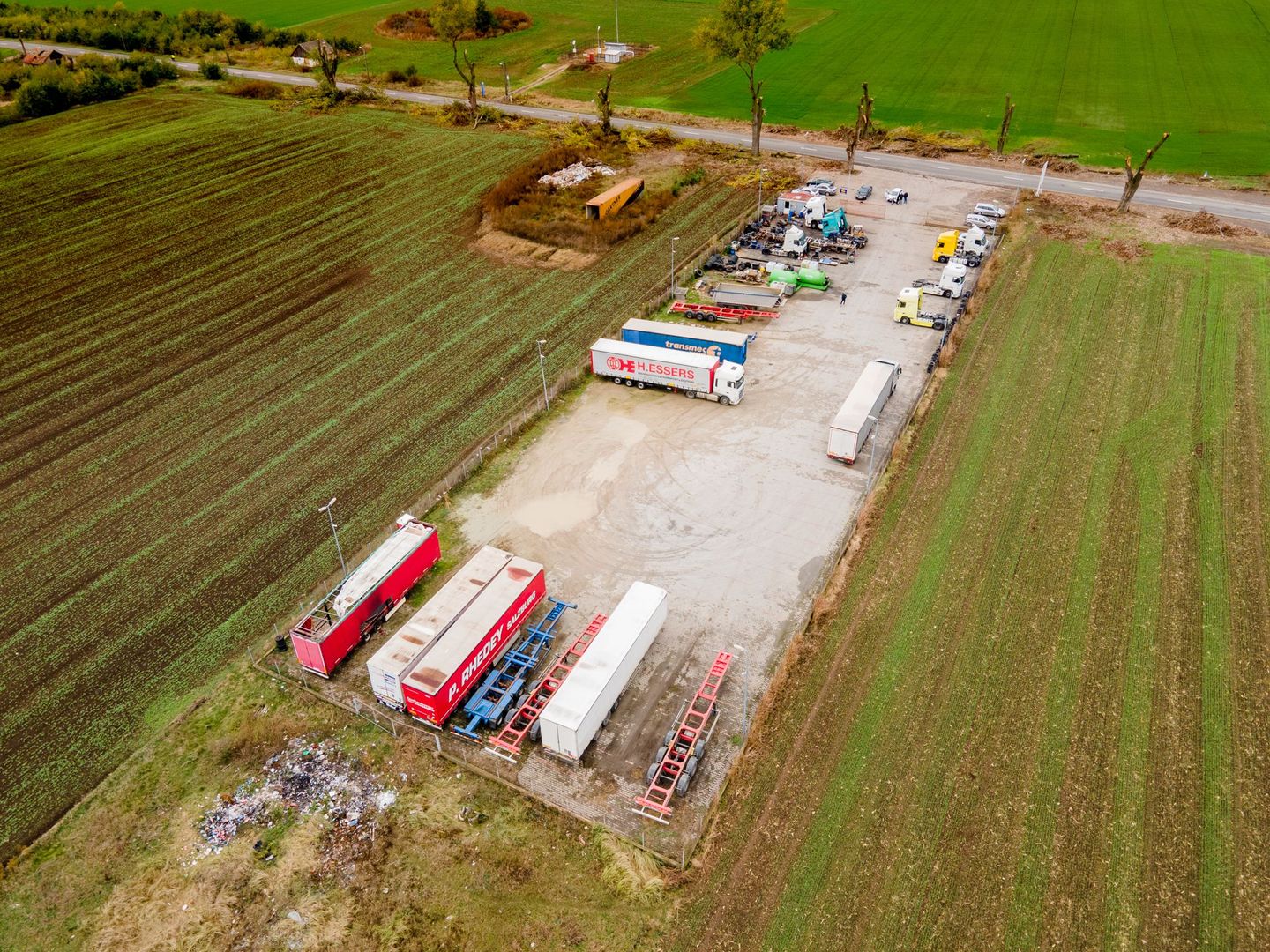 Teren 5060 mp cu parcare amenajată - Poză 2