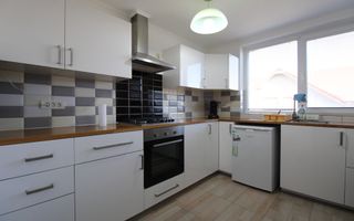 Ciarda Rosie,  4 dormitoare + 2 bai + 2 bucatarii, centrala proprie. - Poză 15