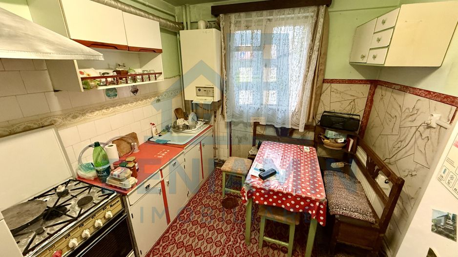 3 decomandate - parter - 65mp - centrala - gol - Scriitorilor - Poză 1