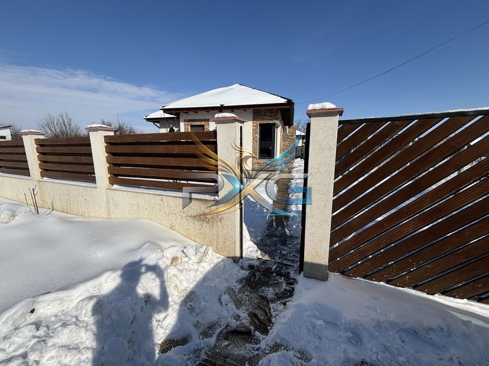 Casa Individuala Parter + Mansarda in Tunari - Poză 5