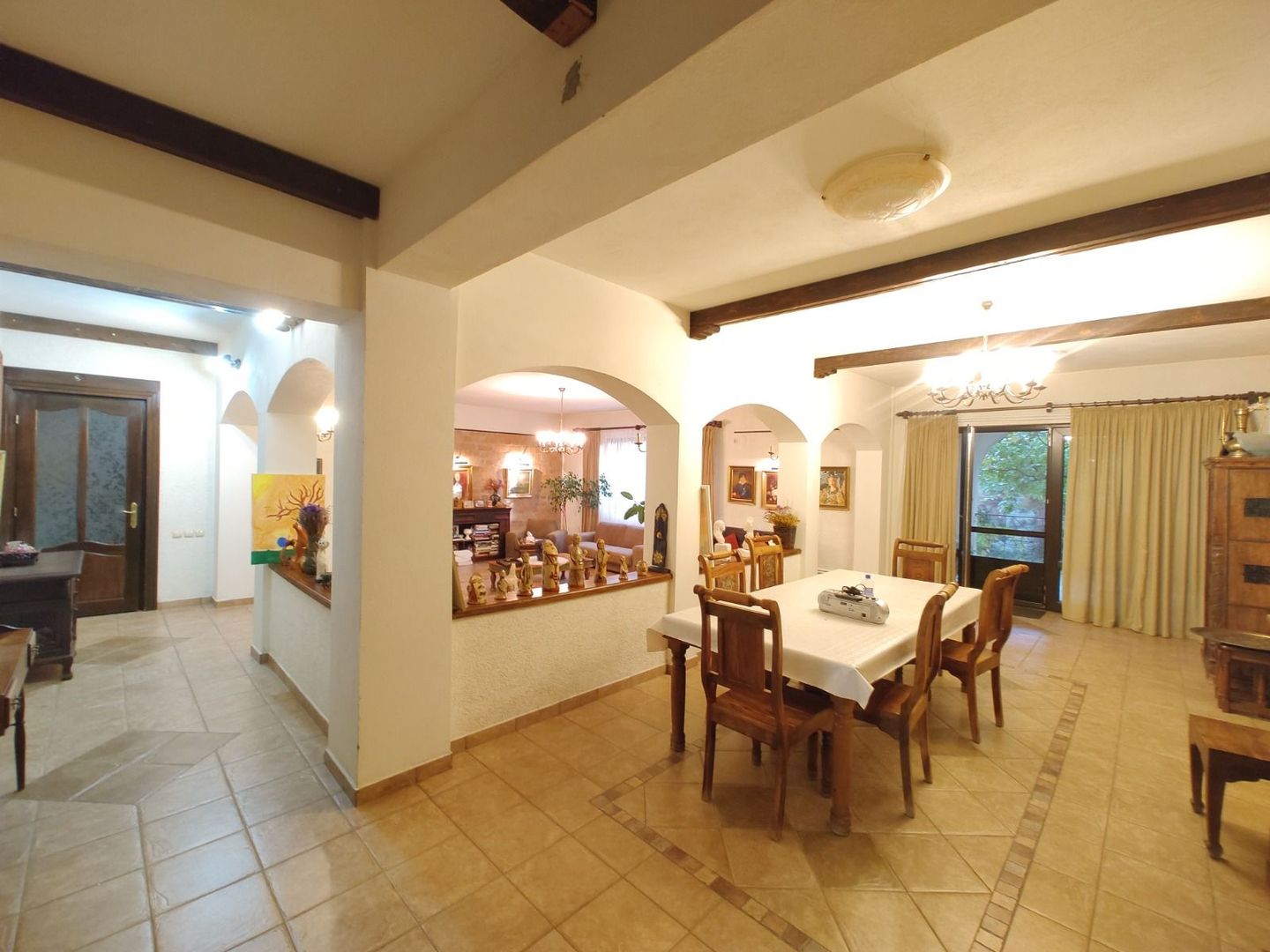 Vila mediteraneană cu farmec neo-românesc, în liniștea eleganta din Iancu Nicola - Poză 11