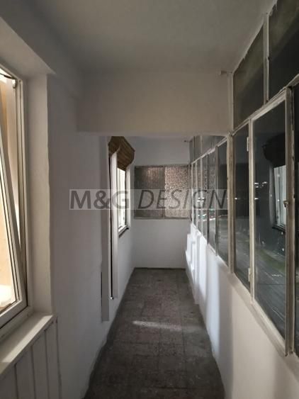 Vând apartament cu 3 camere zona centrala - Poză 16