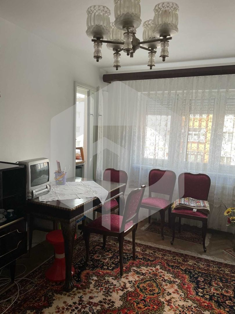 Apartament 3 camere decomandat-V. Aaron/ str.Iezer+pivnita - Poză 4