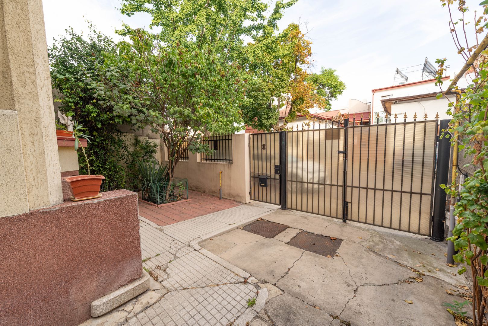 Casa de vanzare, 138 mpu, 244 teren, curte, garaj, Cartierul Domenii - Poză 26