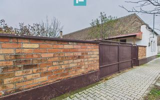 Casă complet renovată în Orțișoara. - Poză 14