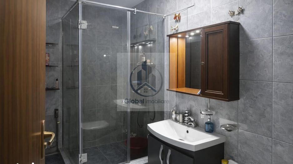 Apartament 2 camere, balcon, Ștefan cel Mare - Poză 2
