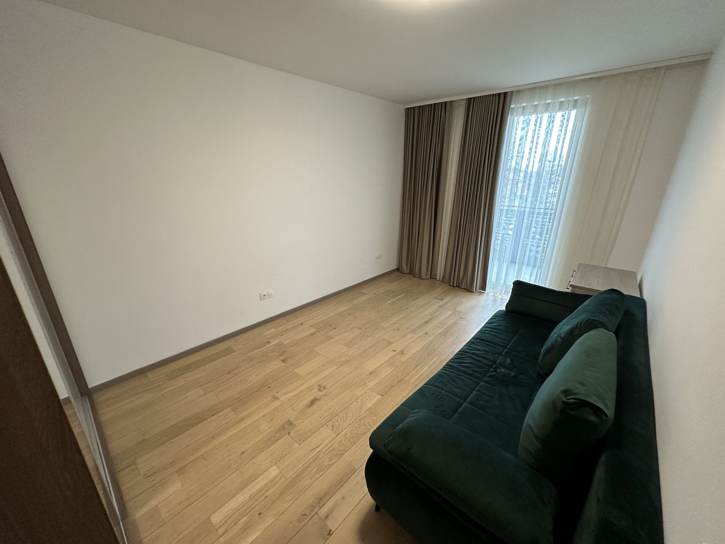 Apartament bloc nou 4 camere - parcare subterana - Poză 5