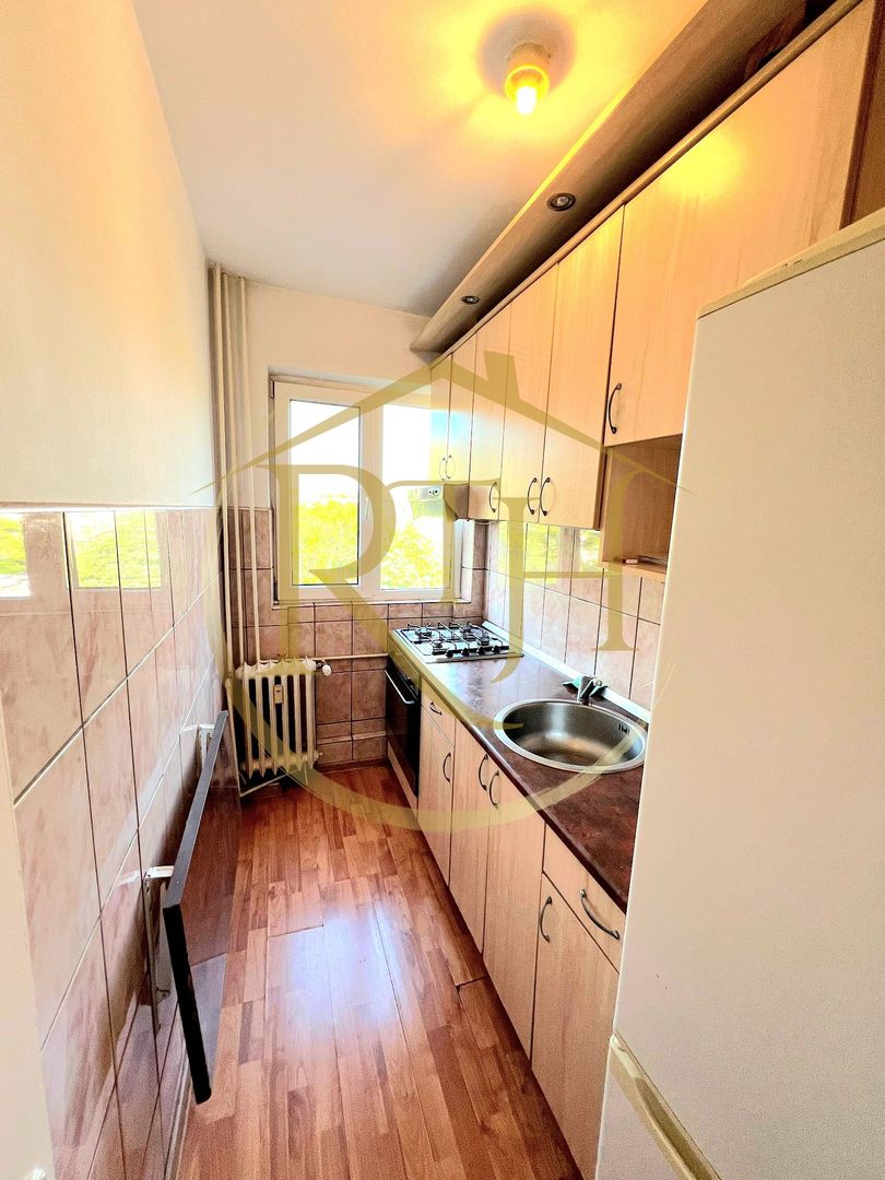 Inchiriez apartament cu 3 camere zona Olimpia , 380 euro/luna. - Poză 16