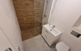 Apartament 3 camere si curte proprie aprox 80 mp biserica Bazilescu - Poză 3