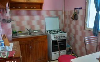 Vand apartament 3 camere, etaj 3, Satu Mare, Carpati 1 - Poză 6