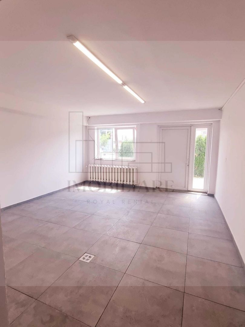 Spațiu comercial stradal de închiriat – 45 mp + 20 mp exterior - Poză 2