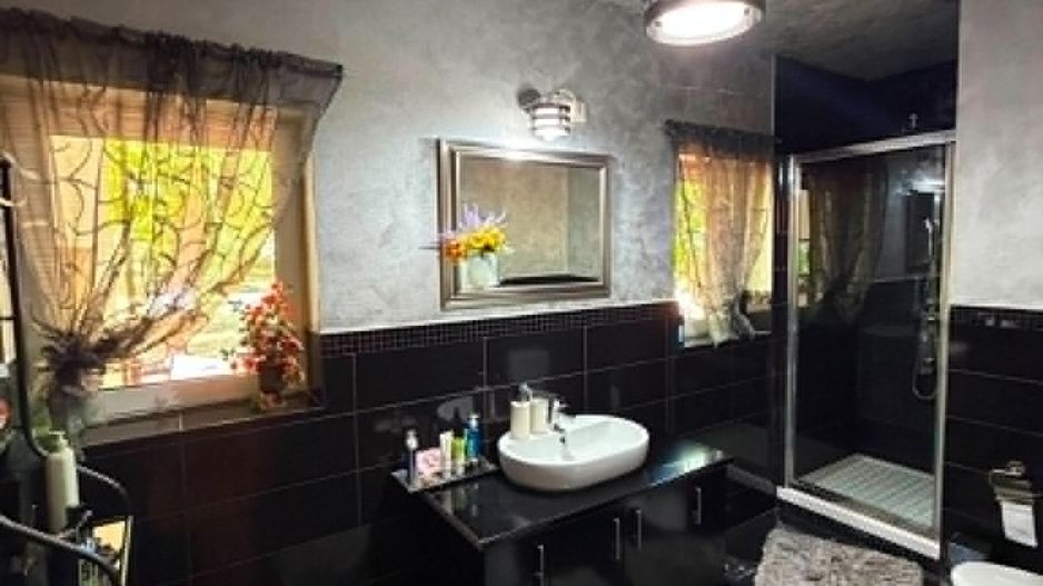 Casă 300 mp în Micești | Teren 2.026 mp | 4 dormitoare - Poză 10