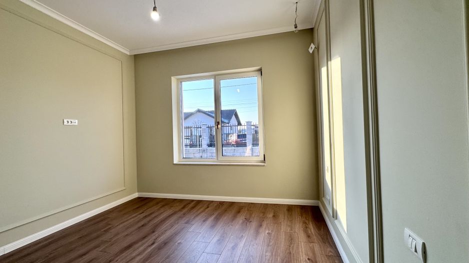 Duplex modern cu grădină, la intrare în Moșnița Nouă - Poză 17