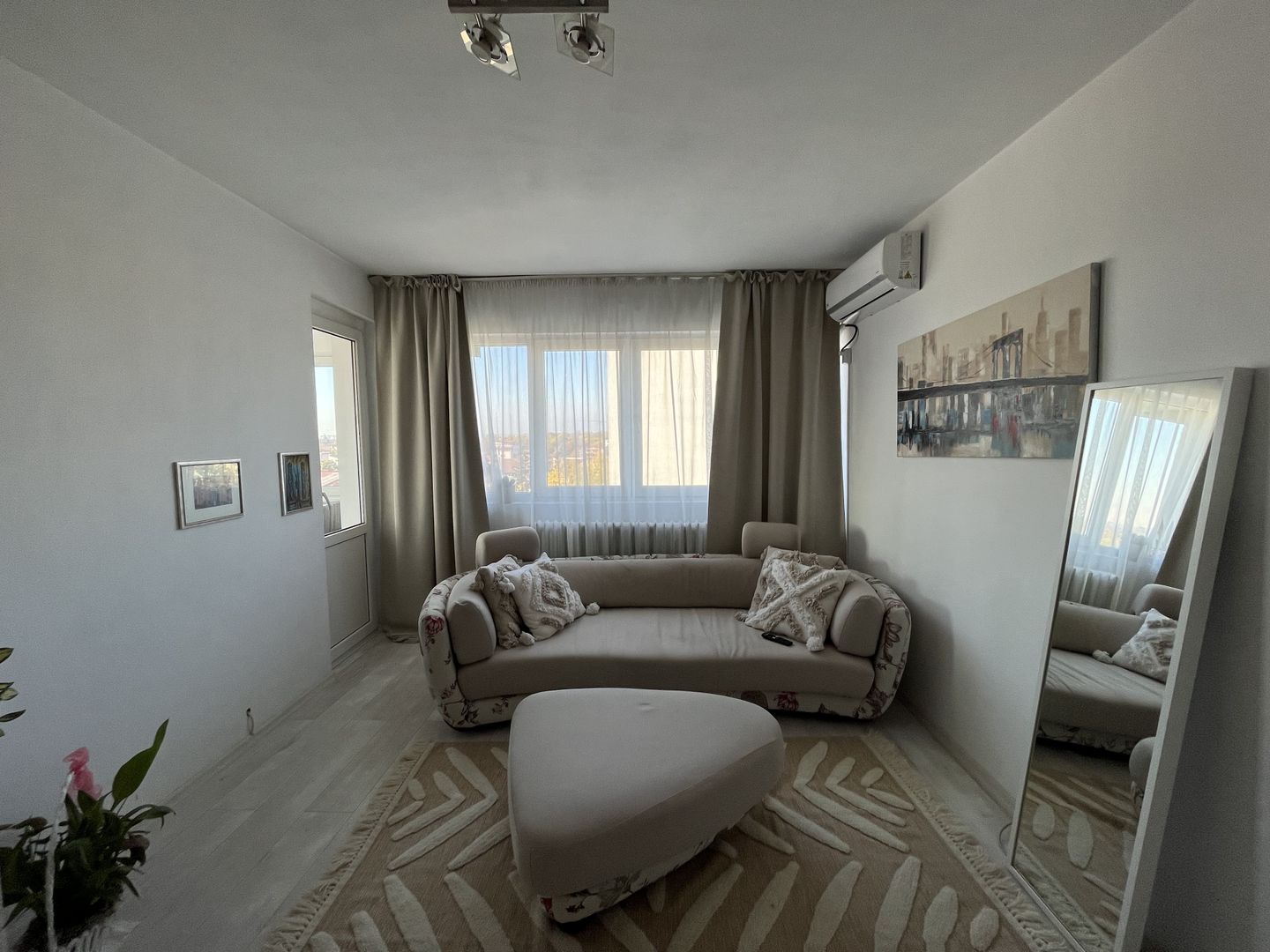 Bucurestii Noi | 2 camere de vânzare | renovat recent - Poză 1