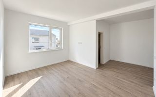 COMISION 0! Duplex finalizat cu 5 camere si 3 bai. Panouri solare. - Poză 10