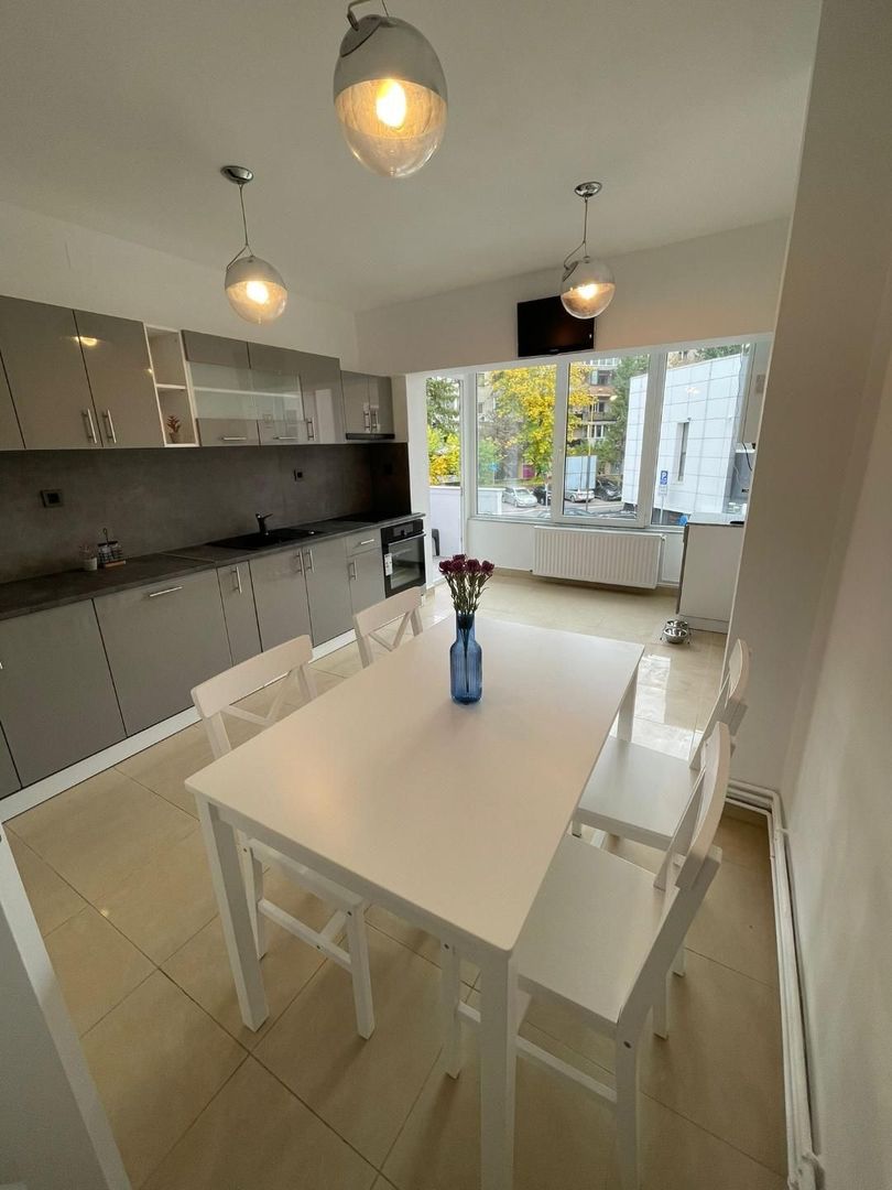 Apartament 4 camere spatios, Centrul Civic - Poză 1