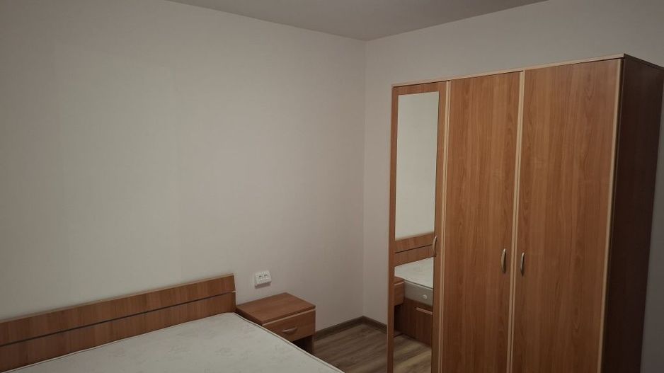 2 camere - Titan - metrou - Poză 4