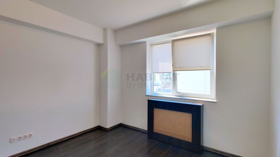 Decomandat, doua bai, loc de parcare in subteran, disponibil imediat - Poză 11