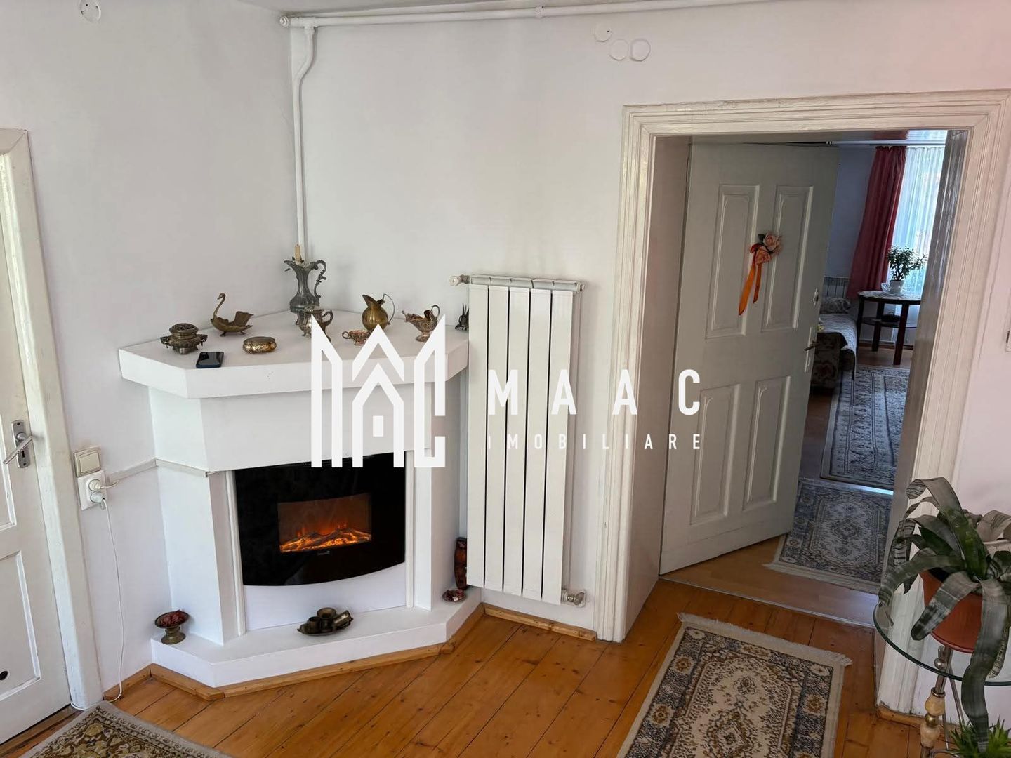 Casă de vânzare I Centrul Istoric Sibiu. I  singură în curte - Poză 3