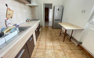 SPATIOS IN ZONA MEDICINEI -4 camere,garaj propriu si boxa - Poză 6