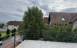 Casa superba , 5 camere si garaj ,zona linistita Sibiu - Poză 5