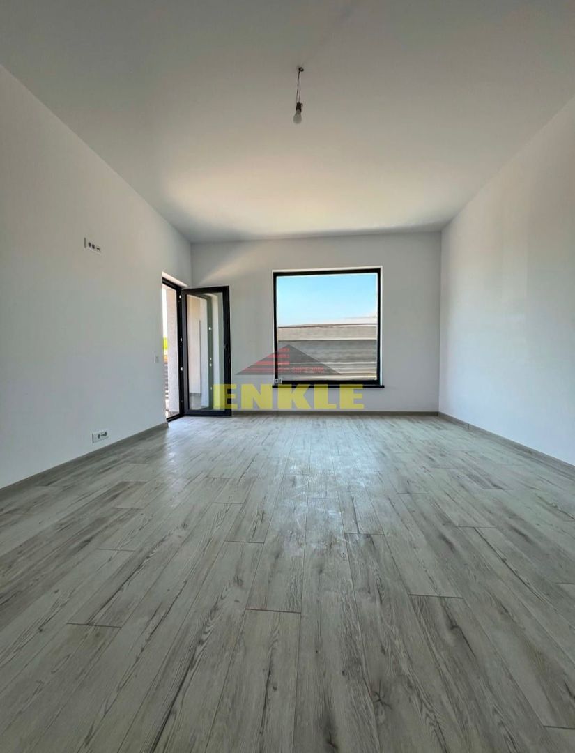 De vânzare casă nouă in Curtești - Poză 5