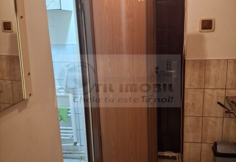 Vând camera de cămin transformata in garsoniera in spate la Jumbo - Poză 7