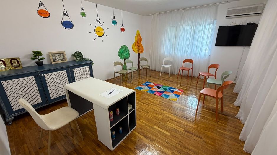 CASA INDIVIDUALA- DOBROESTI, TEREN 350 MP, CENTRALA, MODERN COMIS 0% - Poză 5