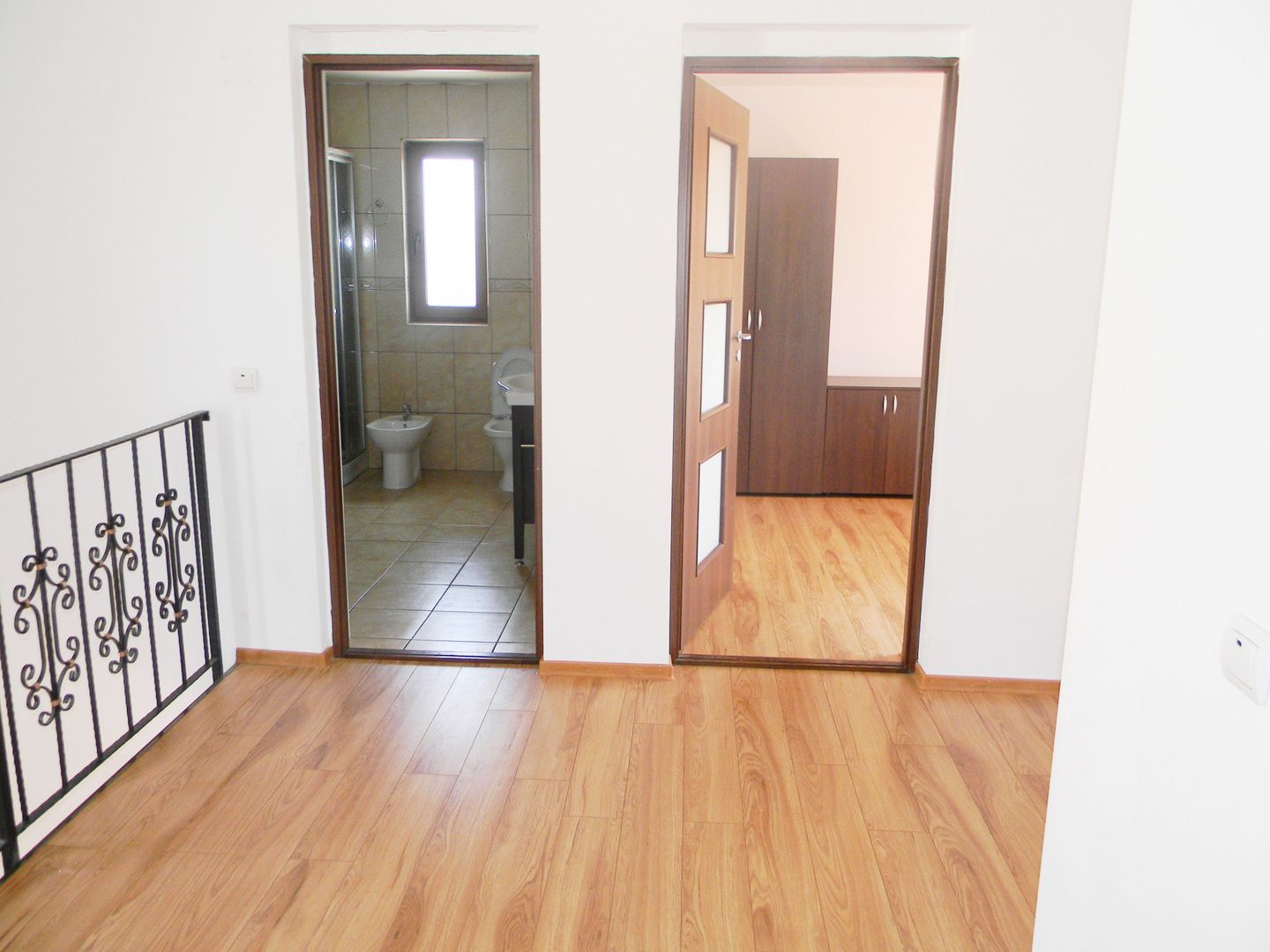 Vila mobilata si teren 1200mpBrasov-Harman - Poză 3