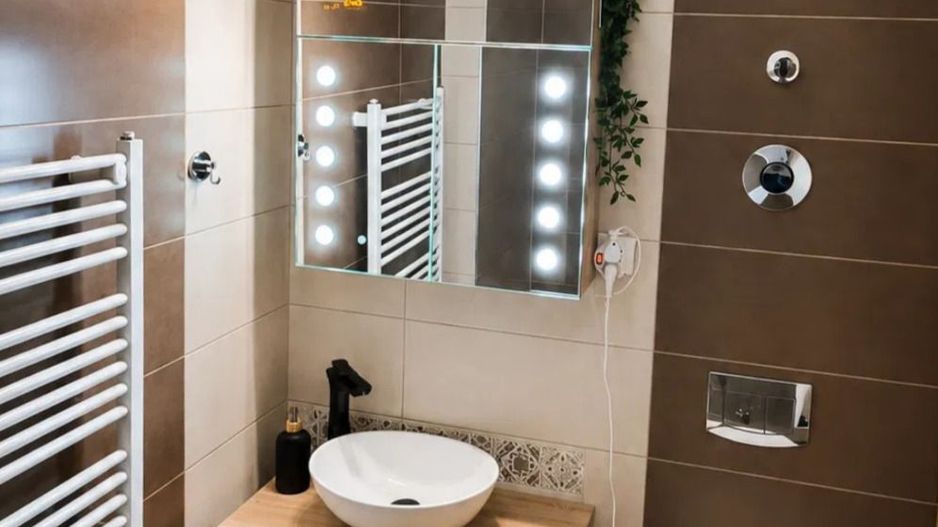 DUPLEX MODERN CU 3 CAMERE TERASĂ PARCARE ȘI BOXĂ CORESI - Poză 10