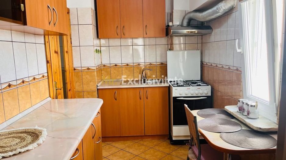 Apartament ultracentral, 3 camere, cu priveliste impresionanta, langa Mercur - Poză 7
