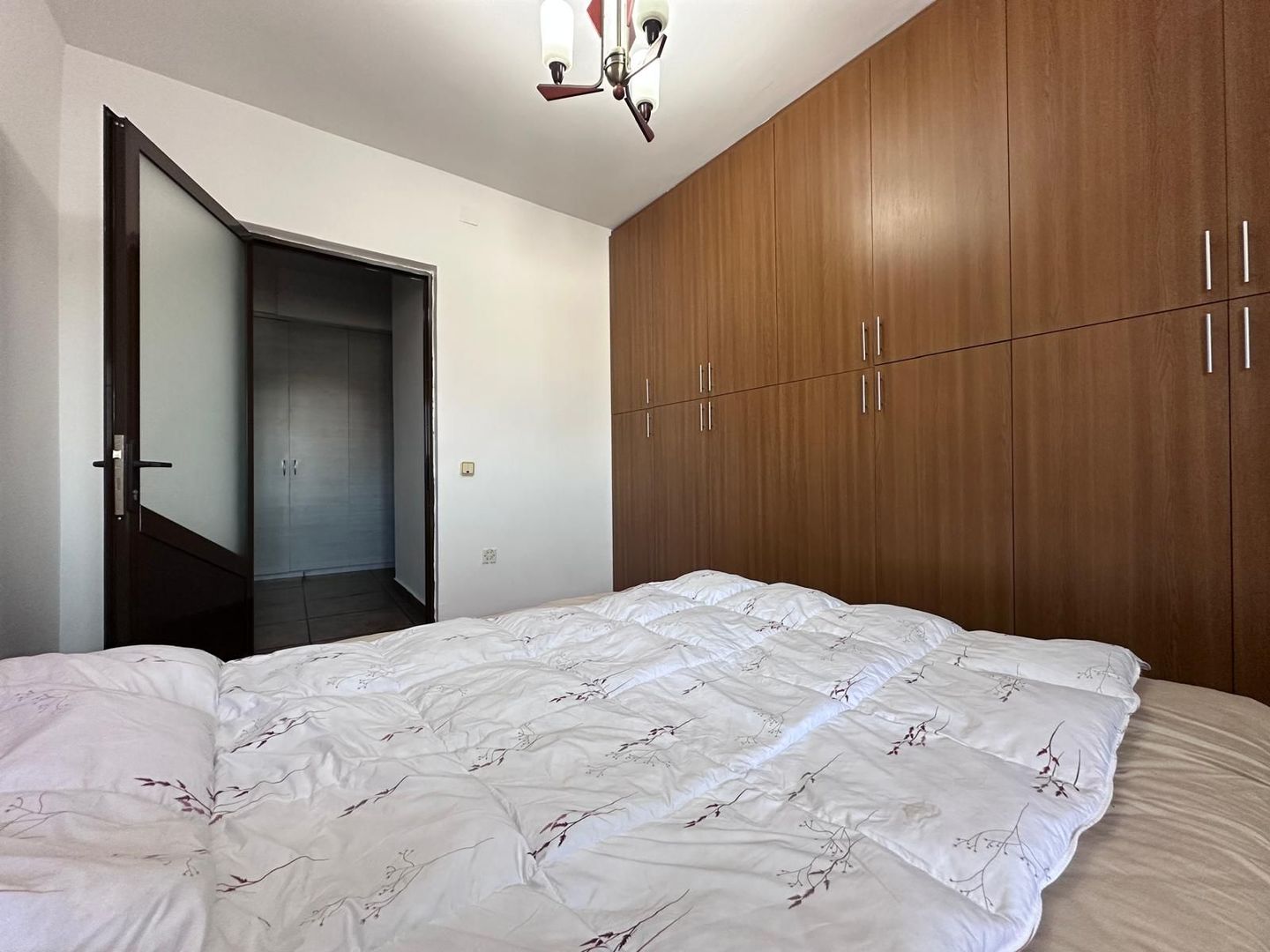 DE ÎNCHIRIAT! Apartament în inima Municipiului Târgoviște! - Poză 6