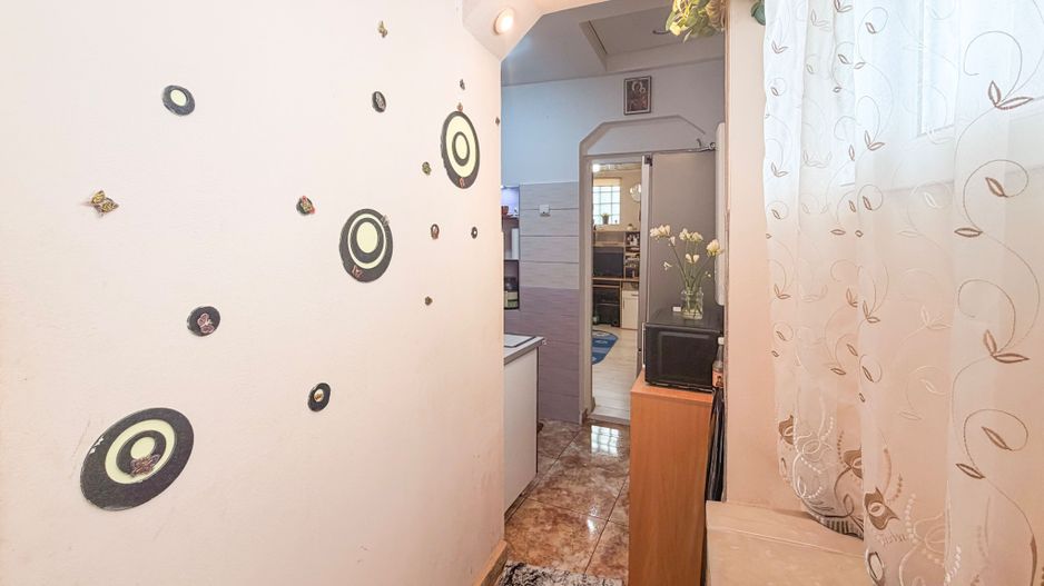 Casă de vânzare 2 camere  Mansarda + Pivnița - Belvedere - Poză 18