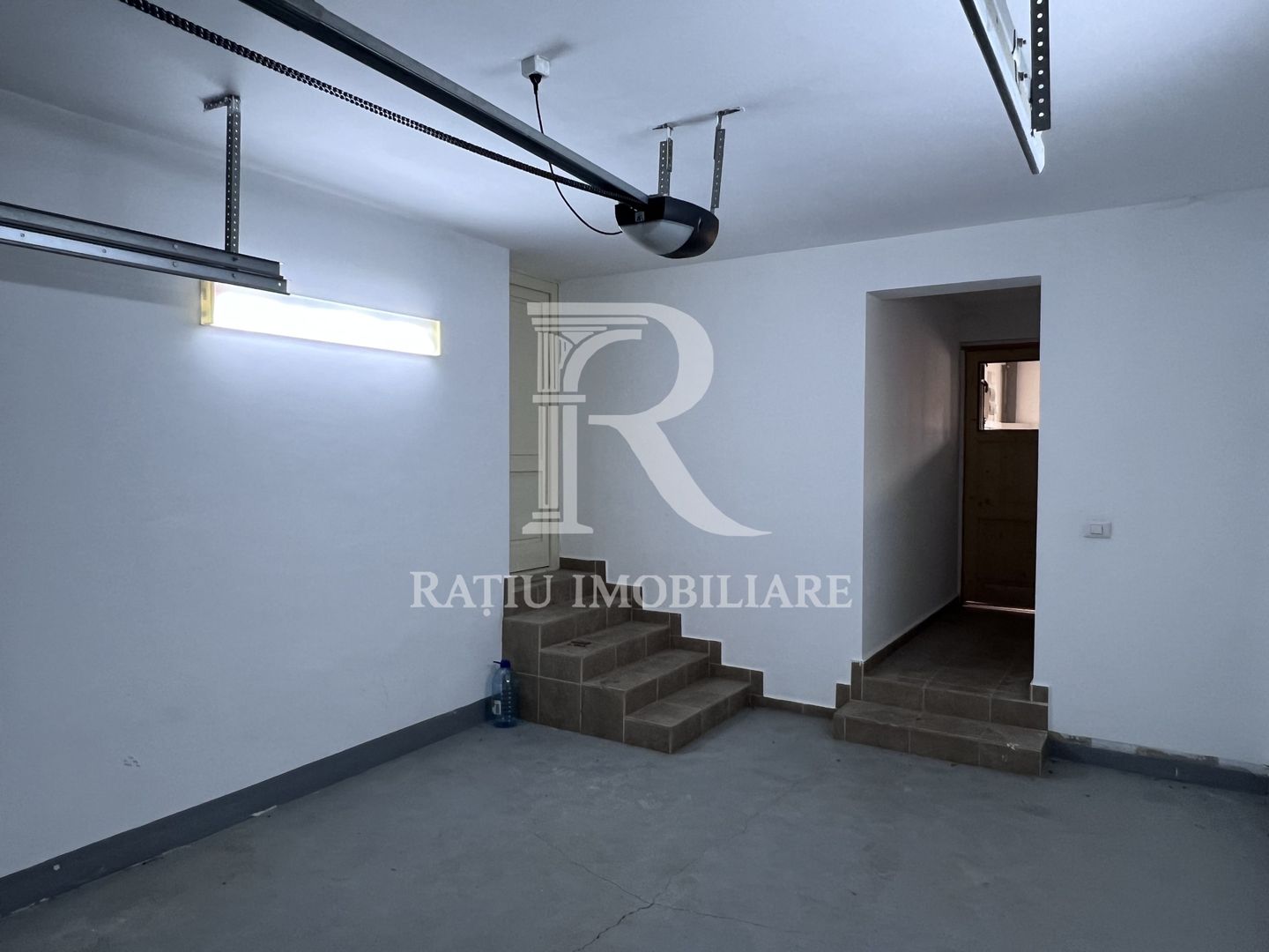Casa cu 4 camere de inchiriat | Cartierul Grigorescu | Oradea - Poză 27