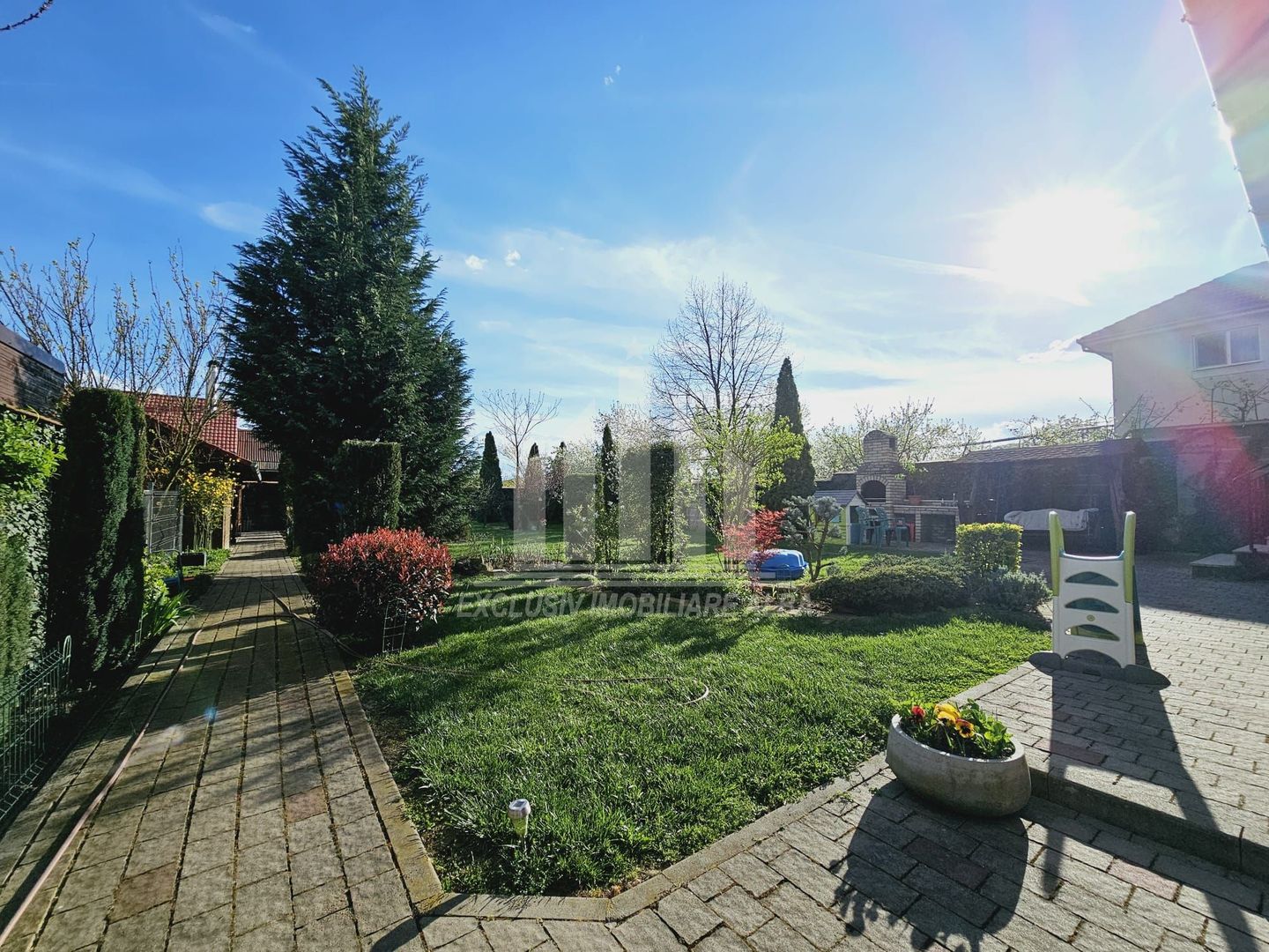 Casa individuala | Pensiune | 550 mp | 1100 mp teren | Cetate - Poză 22