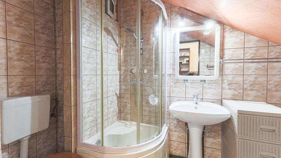 Apartament cu 2 camere la curte comună, la cheie pe str. Barabas Bela - Poză 6