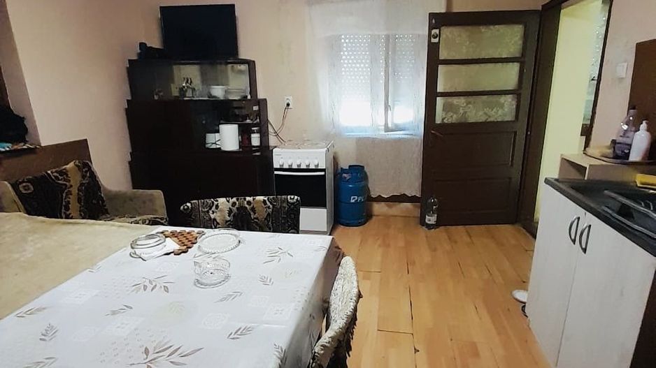 Casă + 2870 mp teren – oportunitate Ciocaia - Poză 14