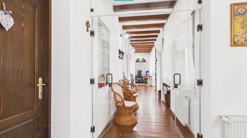 Casă rustică deosebită cu 1450 mp teren - Poză 4