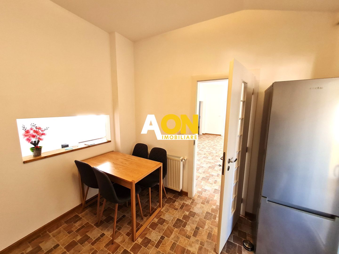 Apartament 3 Camere, 94 mp, Decomandat, Zona Foarte Buna - Poză 12