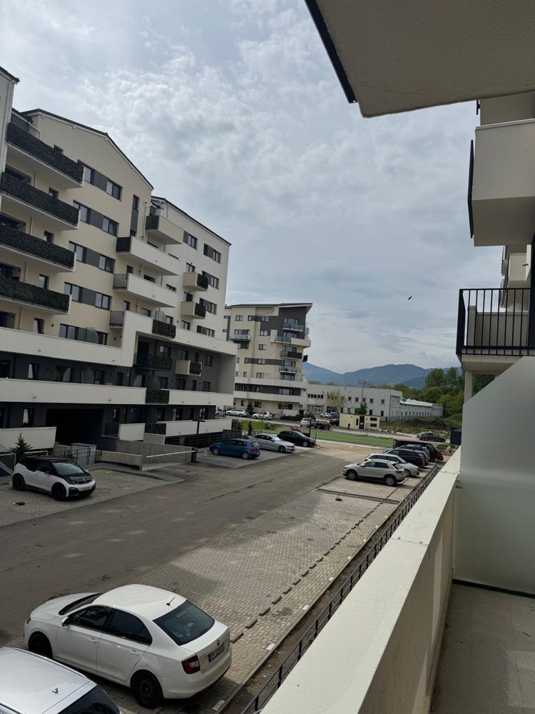 Apartament in bloc nou la 5 minute de mall Coresi - Poză 1