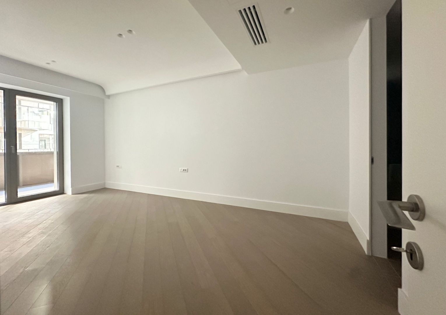 Apartament modern cu 3 camere lifestyle exclusivist Cortina Iancu Nicolae - Poză 3