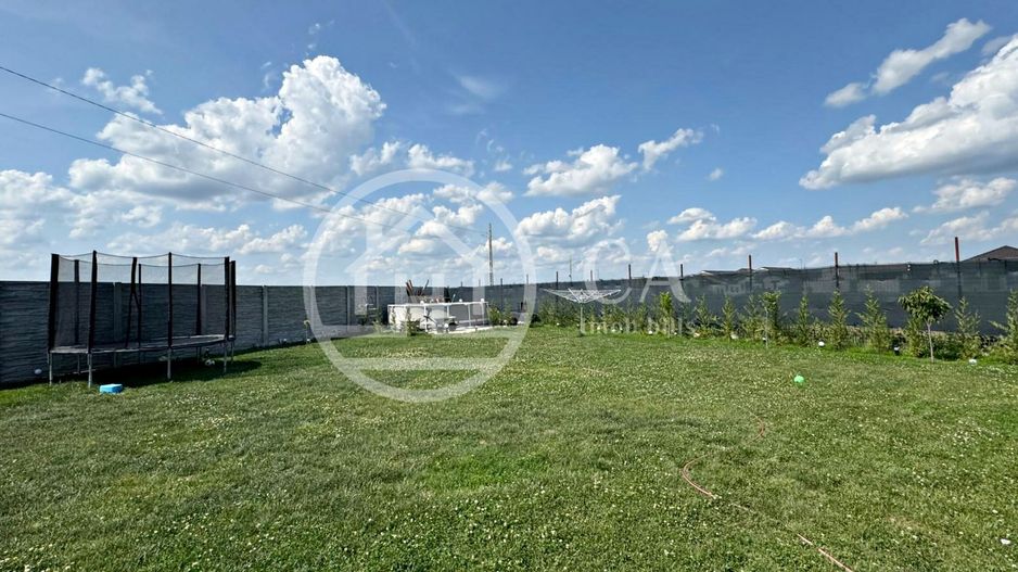 Casă de vânzare cu 3 camere si o anexa  in Sântandrei, Bihor - Poză 4