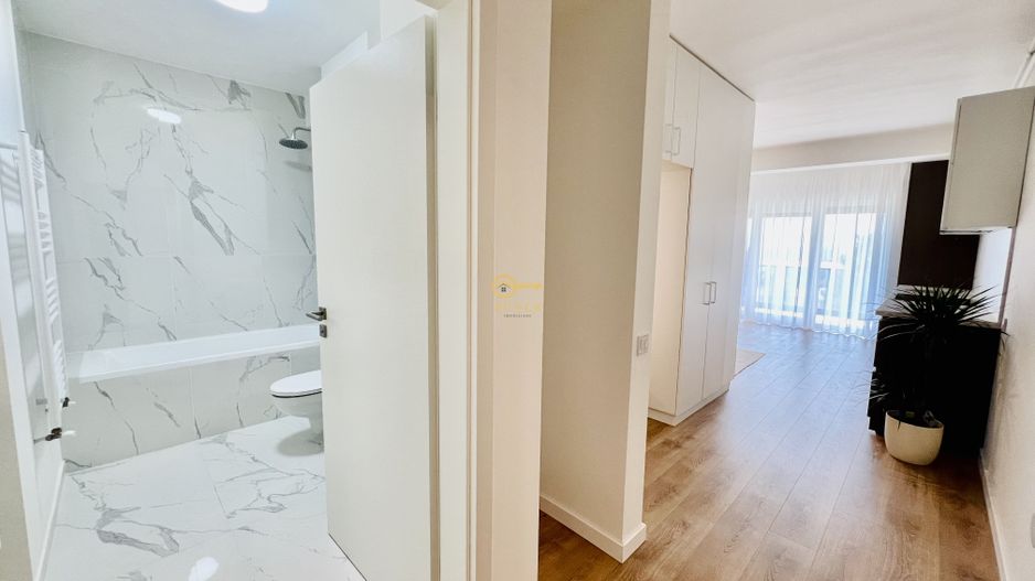 Garsoniera spatioasa LA CHEIE- Incalzire in pard, jaluzele electrice - Poză 4