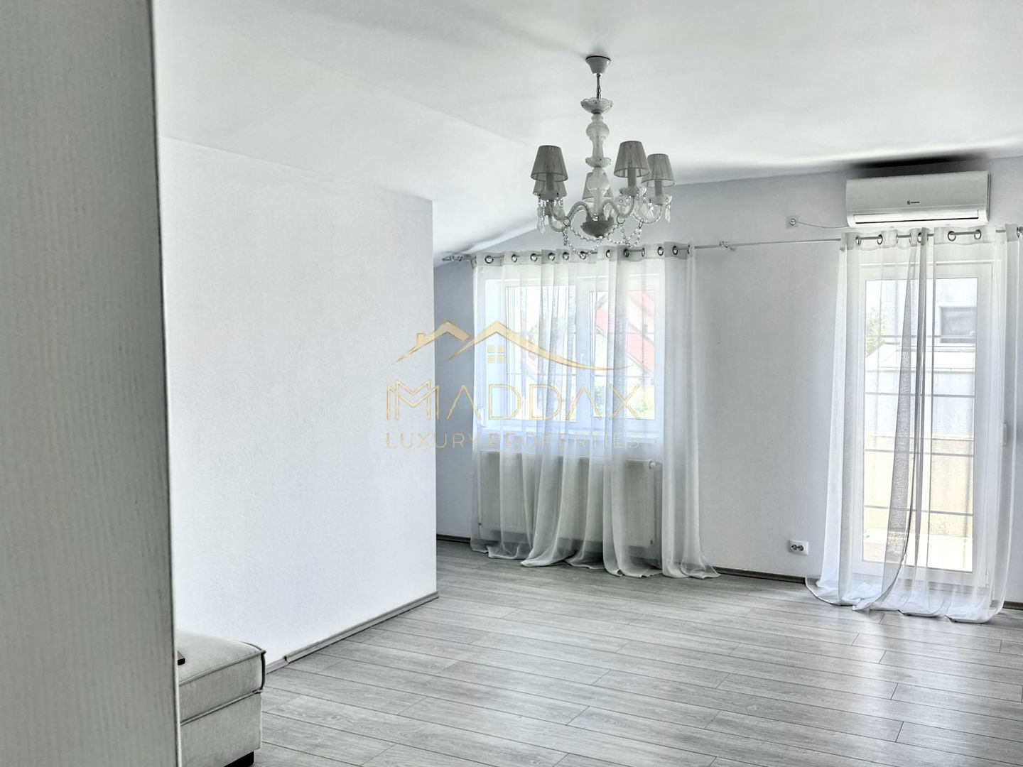 Vila De Inchiriat | Piscina | Corbeanca | Lux - Poză 8